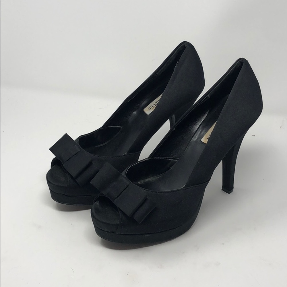 Steve Madden Black Bow Pumps